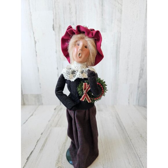 Byers choice Victorian lady wreath plaid vintage curler Xmas - Picture 1 of 8